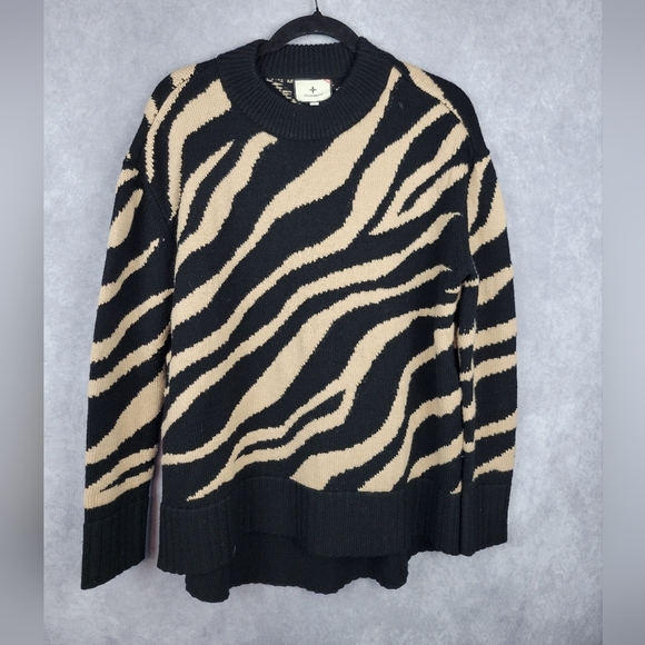 Tuckernuck Sweaters - Tuckernuck Wool Lynx Sweater Black Tan Size S Animal Print Pullovet Crew Neck